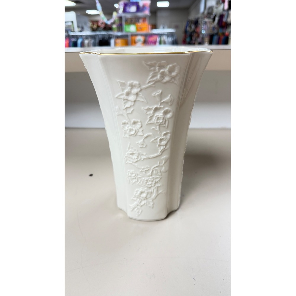 Lenox Legacy Edition Ivory Porcelain Vase Gold Trim Embossed Floral 8 inch